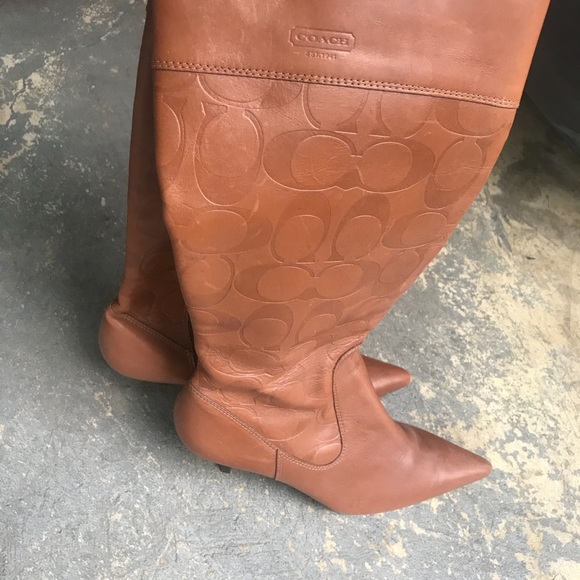 BOOTS - Picture 4 of 4